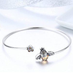 Sterling Silver Cute Bee Bangle